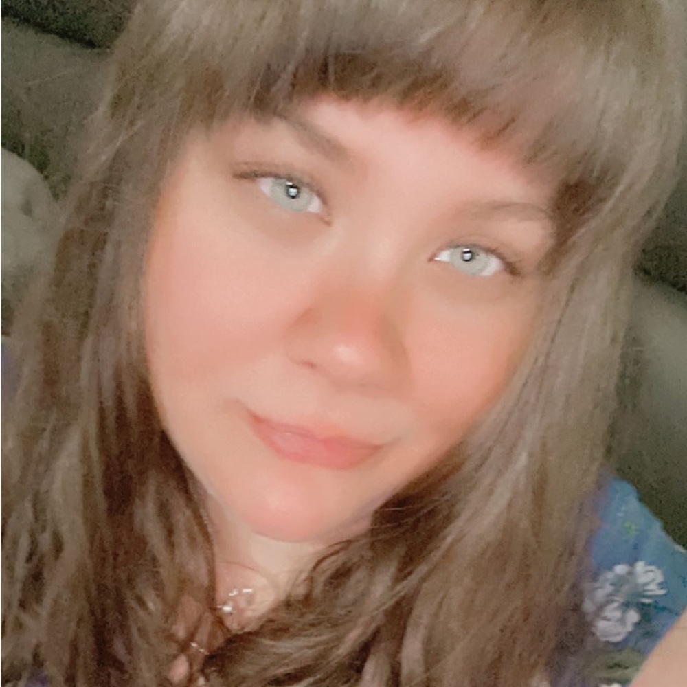 Meet your Posher, Mirrissa